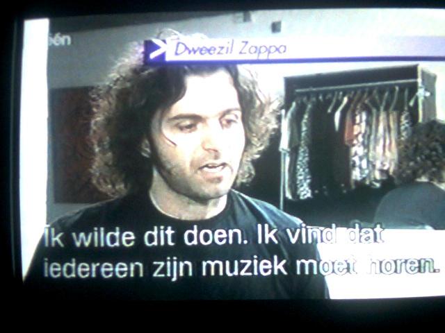 spgm/gal/Zappa Plays Zappa Belgium TV/S_zpz13.1bruss.JPG